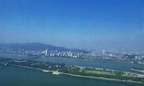 嶂哥财经直播室(嶂哥财经直播室在哪)_https://www.taocizhiliang.com_装修公司_第1张